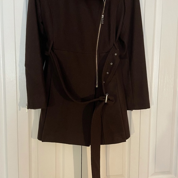 Kenneth Cole Asymmetrical Zip Belted Buckle/Wrap Jacket w/Gold Hardware. - Picture 4 of 14